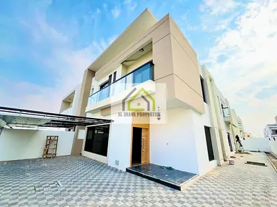 Like Brand New!5Bed Room vila with Maid room