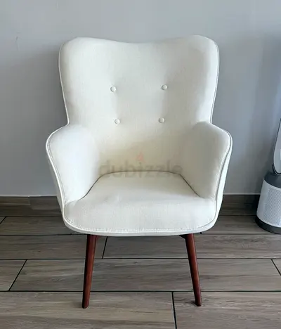 Cream accent armchair (gently used)