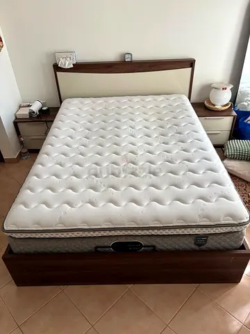 FLASH SALE | AED 750 | Bed Frame + Mattress (Medium-Hard Latex) | Original Price: AED 3000