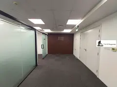 PREMIUM OFFICE FOR PROFESSIONALS | GLASS PARTITIONS | NEARBY METRO