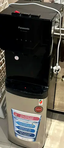 water cooler for sale in good condition. Note: The hot and cold buttons don’t work; only the middle