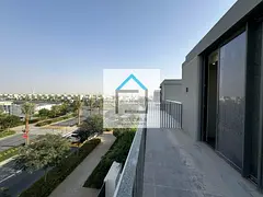 4BR+M Single Row Villa, Close to Park and Pool