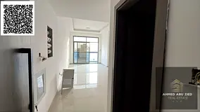 Two-bedroom apartment with living room in a new building (first occupancy). 3 bathrooms, open-view b