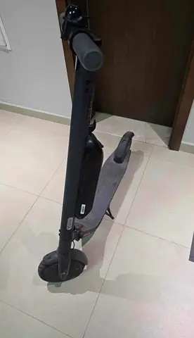 Upgraded Segway Ninebot E22 (45km Range!) + External Battery Pack