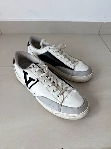 Louis Vuitton Sneakers - Size 7