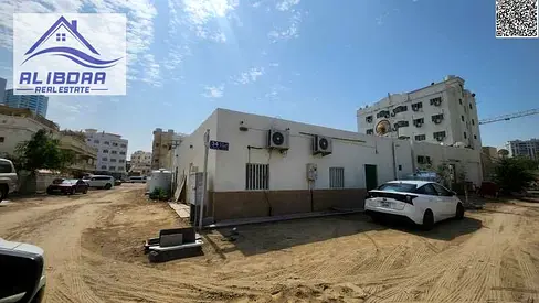 📍 Traditional Residential Investment House for Sale – Al Bustan, Ajman ✨ Prime investment opportunity with stable annual income 🔹 Property Details: