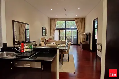 GROUNDFLOOR/ HUGE TERRACE / FURNISHED