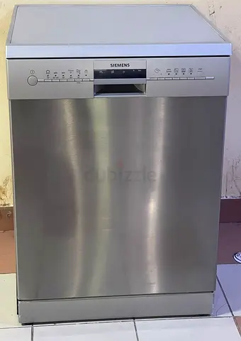 Siemens 3 racks Stainless Steel Freestanding Dishwasher - Neat and Clean Inside and Outside