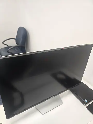 Widescreen monitor — slim bezel, good working condition