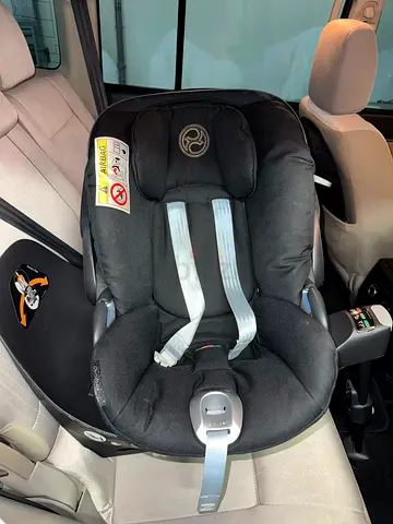 Cybex Cloud Z i-Size with car base