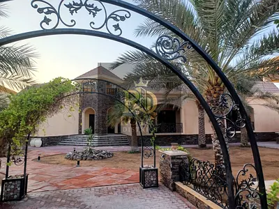 DISTRESS DEAL | 3BR VILLA | ONLY ARAB | PRIME LOCATION