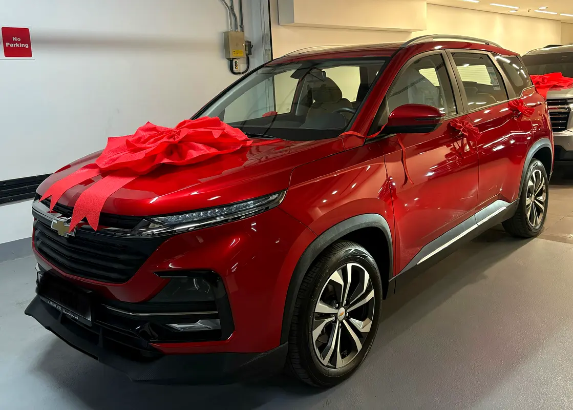 Chevrolet Captiva 2025 — photo 1 of 8