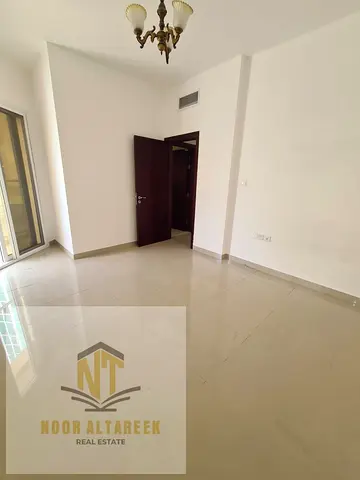 شقة للإيجار في النباعة   غرفة وصالة حمام بلكونتين تكييف مركزي غاز مركزي  السعر: 30,000 درهم سنوياً  الدفع: على 4 دفعات   موقع مميز وقريب من جميع الخدم