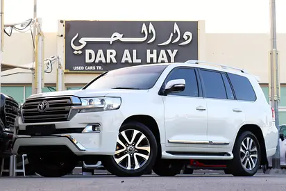 Toyota Land Cruiser VXR 2016 - GCC Specs - Excellent Condition