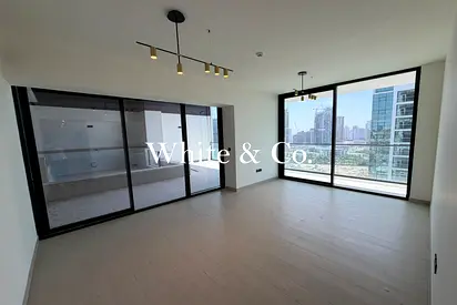 Closed Kitchen | 2 Bed + Pool | High Floor