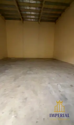 مستودع مساحه 2400 قدم مع كهرباء 25 كيلو وات للايجار بسعر مميز