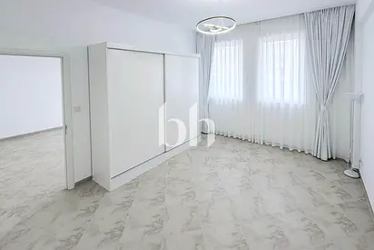 Premium Upgrade | Large Space | Prime Location