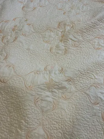 Cream quilted bedspread - lightly used