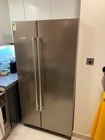 Siemens side by side refrigerator neat and clean FREE DELIVERY +WARRENTY