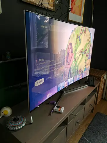 Curved TV for sale for cheap (2016)