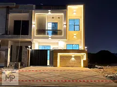 Luxury villa, two floors and a rooftop, strategic location, close to all services, registration and