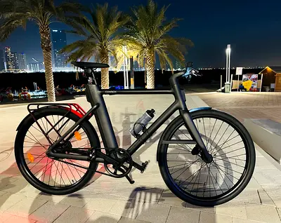 Step-Over Frame Electric Bike with GPS Tracking