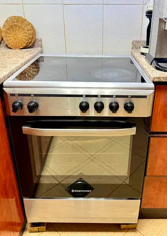 My Westpoint electric range with ceramic hob and oven - working condition