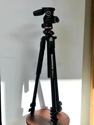 Manfrotto 290 dual aluminium tripod with 3-way pan head