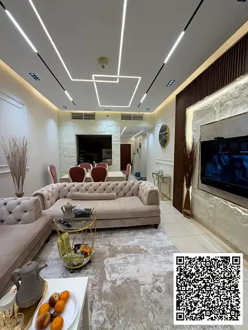 شقة 2 غرف وصالة للبيع بأبراج عجمان ون، جاهزة للسكن، موقع استراتيجي قرب الكورنيش، دفعة أولى 360,000 درهم، أقساط شهرية مريحة.