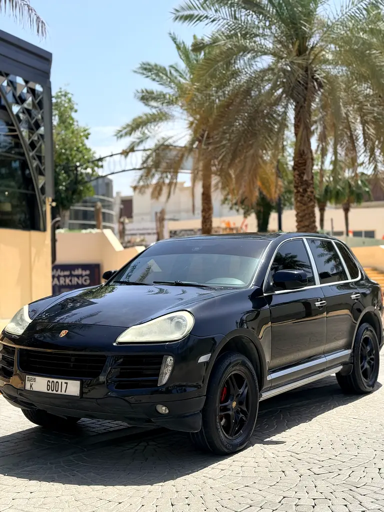 Porsche Cayenne 2008 — photo 1 of 9
