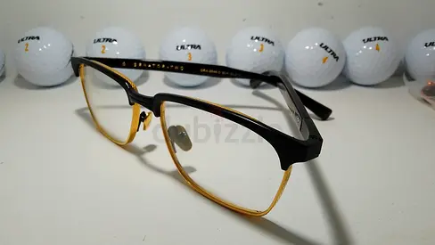Glasses with gold