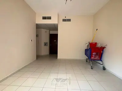 Last unit 🔥 Spacious 2bhk Free building Parking Just in 40k