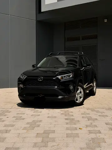 NOT FLOODED || ORIGINAL AIRBAGS || PETROL