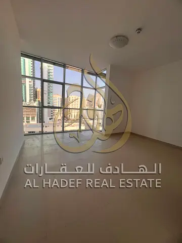 شقة للإيجار في المجاز 1 الشارقة | غرفتين وصالة + خادمة | 4 حمامات | باركن وجيم مجاني | شهر مجاني