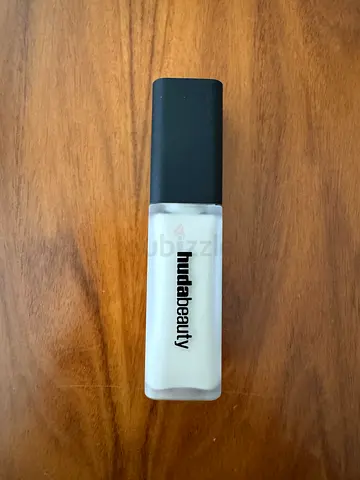 Huda beauty concealer