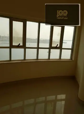 شقة عائلية مميزة في أم القيوين – مقابل الكورنيش الجديد مباشرة