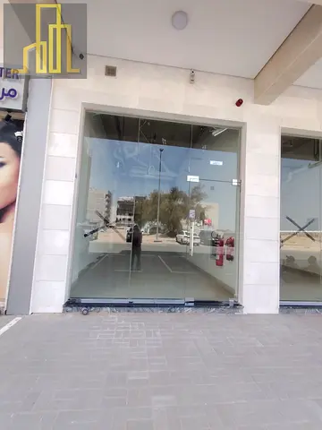 Bigger size shop for rent // WITH woshroom
