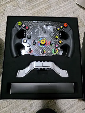 Thrustmaster Ferrari SF1000 NEW wheel