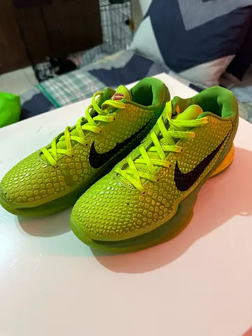kobe grinch basketball shoes