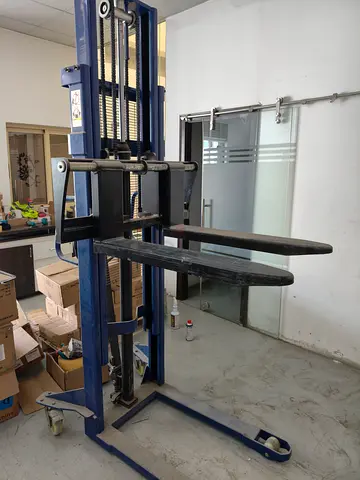 Used manual pallet stacker / industrial lift - good working condition