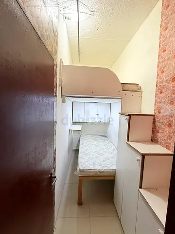 Ready to move partition available SZR Emirates tower metro