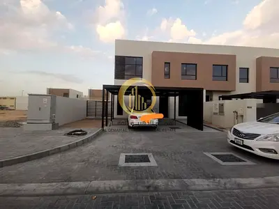 للبيع فيلا في امارة الشارقة في مشروع نسمة بمساحة 4000 قدم الفيلا جاهزة للسكن تملك حر للاخوة العرب