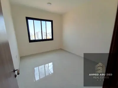 أرقى غرفتين وصالة أول ساكن | إطلالة مفتوحة | على شارع الشيخ محمد بن زايد مباشرة – العالية | 2حمام | تكييف مركزى | قريب من جميع الخدمات