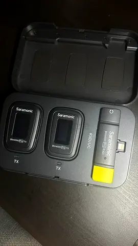 Saramonic dual wireless lavalier mic kit (2 transmitters + receiver)