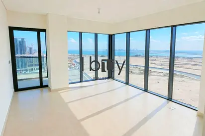 2 Master Bedrooms | Skyline and Sea View