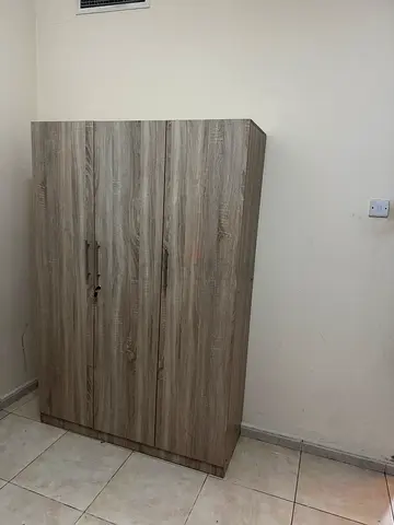 3-door wardrobe in light oak finish