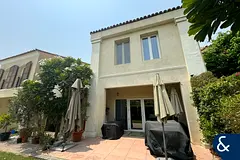 Townhouse | Pool Backing | Available June