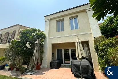 Townhouse | Pool Backing | Available June