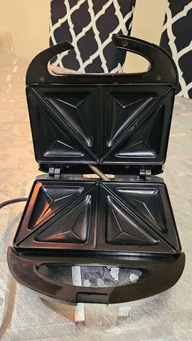 Sandwich maker Russell Hobbs