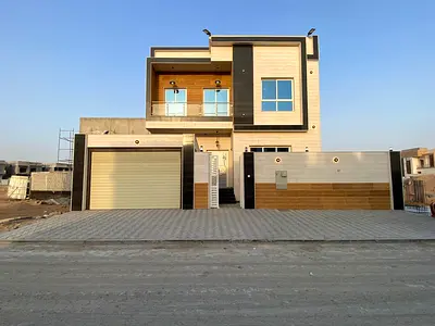 فيلا فاخره _ اطلاله _ مضيئه بالكامل _ 5 غرفه كبيره _ غرفة خادمه _ مجلس _ 6 حمام _ تشطيبات فاخره _ قريبه من جميع الخدمات